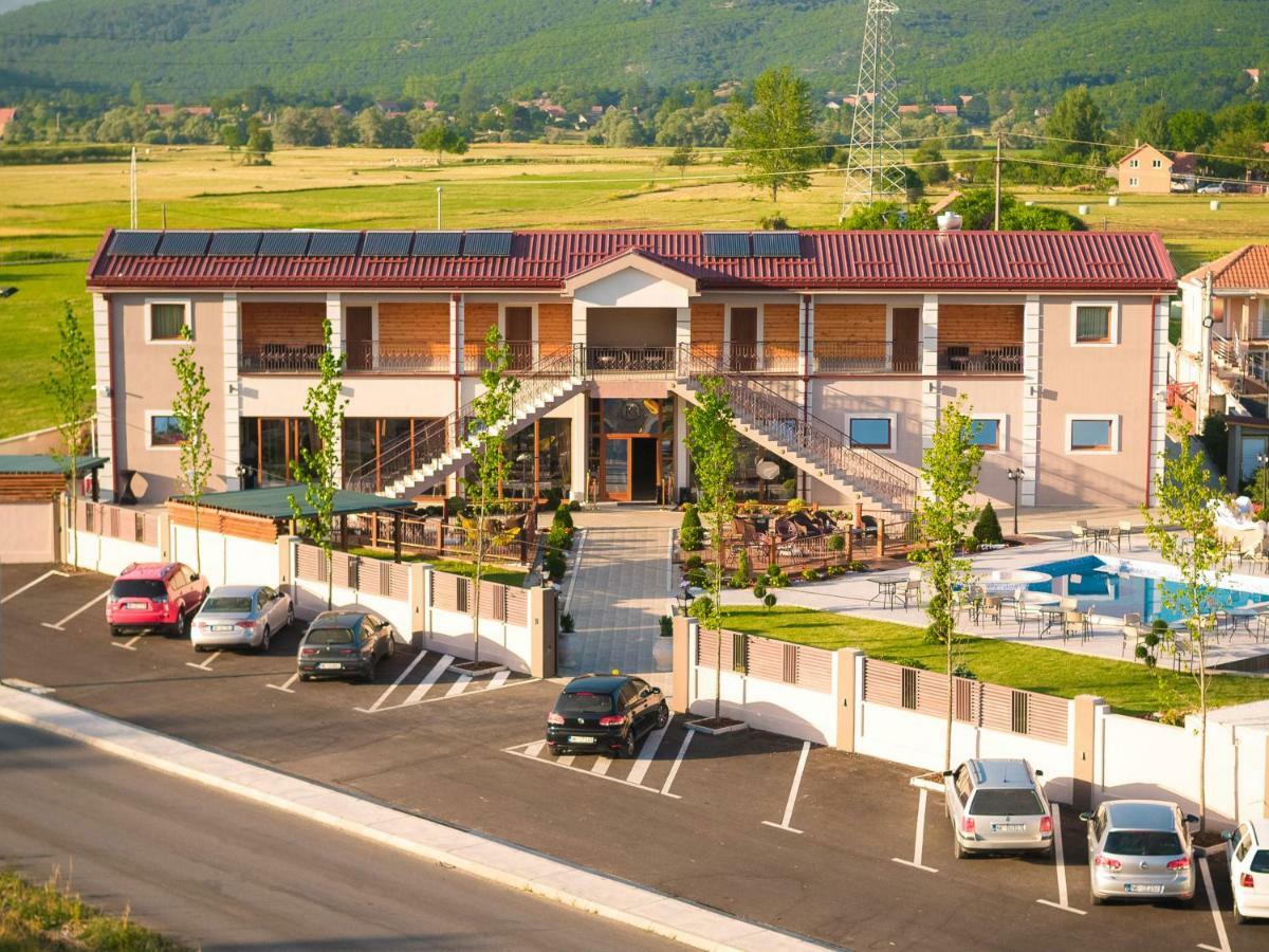 Hotel Royal Garden Nikšić Exterior foto