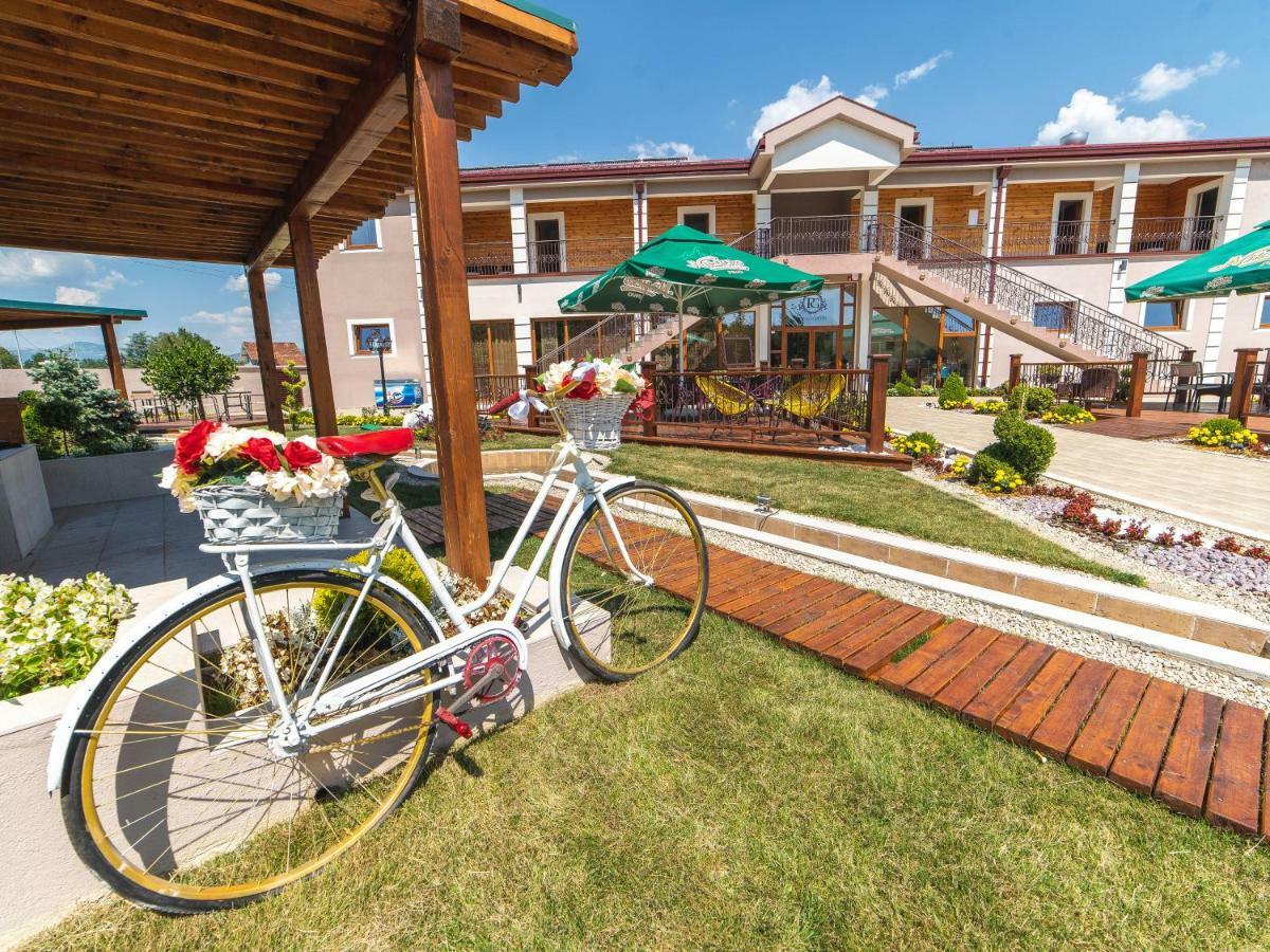 Hotel Royal Garden Nikšić Exterior foto