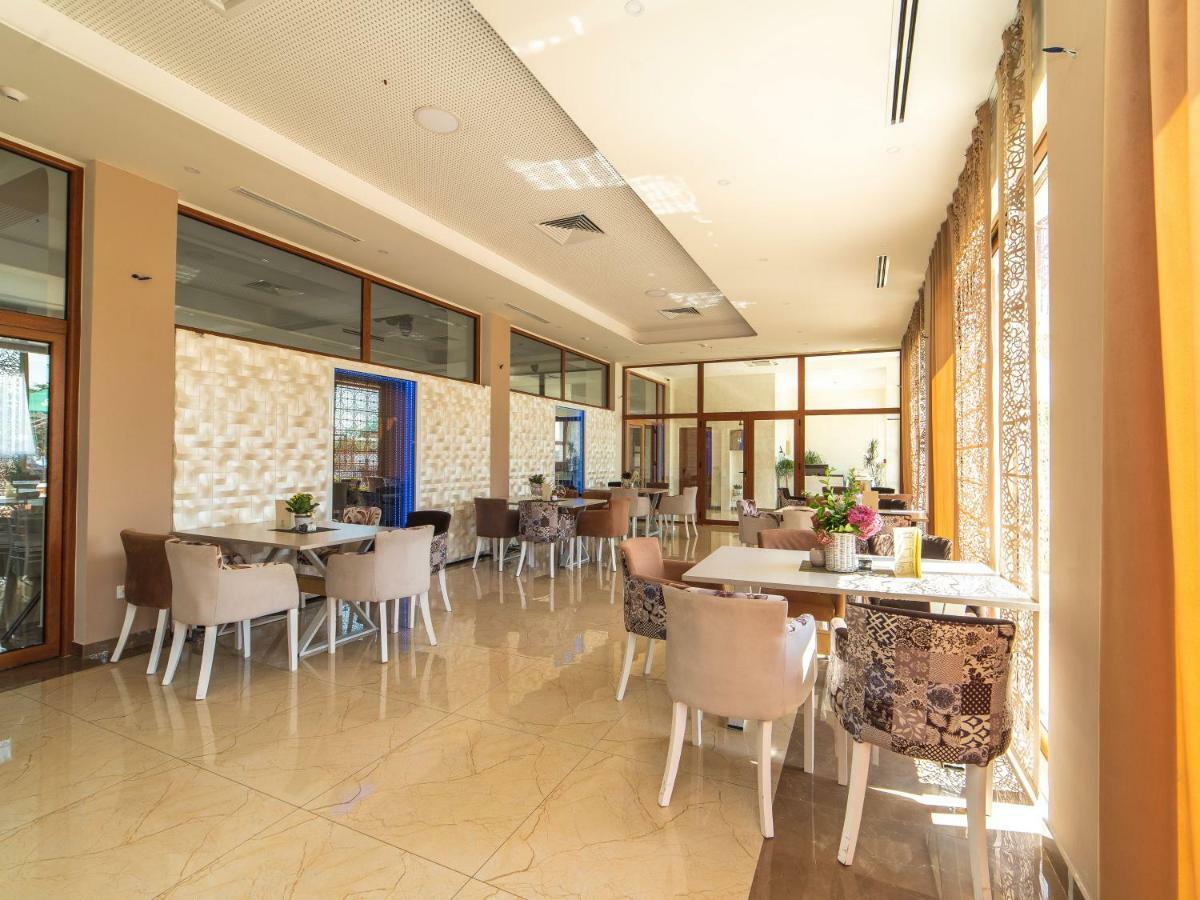 Hotel Royal Garden Nikšić Exterior foto